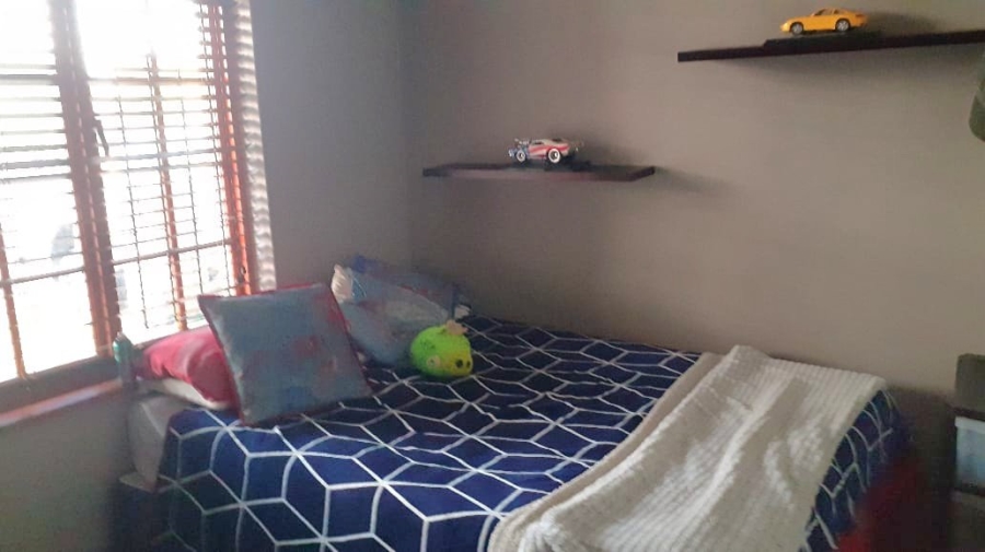 5 Bedroom Property for Sale in Campher Park Eastern Cape
